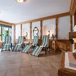 Pinzger Otel 3*