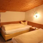 Pinzger Otel Tux