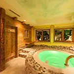 Pinzger Otel 3*