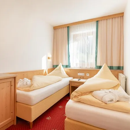 Hotel Pinzger Tux